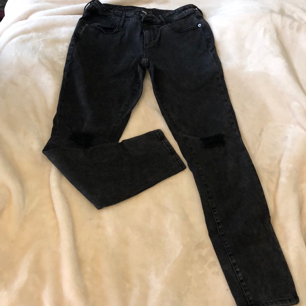 Black wash ripped knee jeans